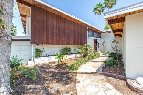 Casa en venta en Treasure Island, Florida, 4 dormitorios, 227.61 m2 № 1687913 - foto 14