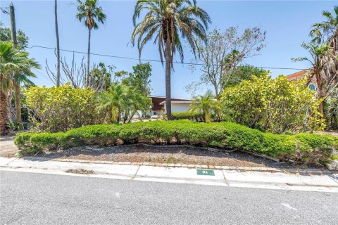 Casa en venta en Treasure Island, Florida, 4 dormitorios, 227.61 m2 № 1687913 - foto 9
