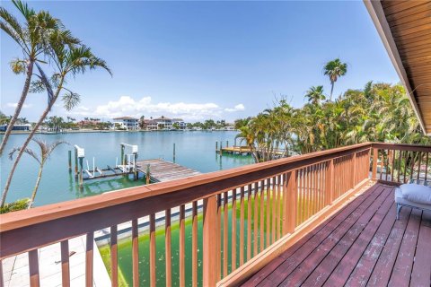 Casa en venta en Treasure Island, Florida, 4 dormitorios, 227.61 m2 № 1687913 - foto 7