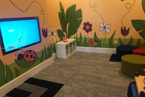 Снять в аренду виллу или дом в Хайалиа, Флорида 3 спальни, 188.13м2, № 1956359 - фото 8