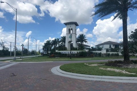 Снять в аренду виллу или дом в Хайалиа, Флорида 3 спальни, 188.13м2, № 1956359 - фото 5