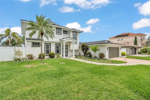 House in Clearwater, Florida 4 bedrooms, 249.16 sq.m. № 1687276 - photo 5