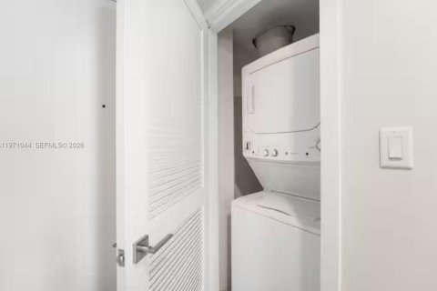 Copropriété à vendre à Miami, Floride: 2 chambres, 97.36 m2 № 2046076 - photo 10