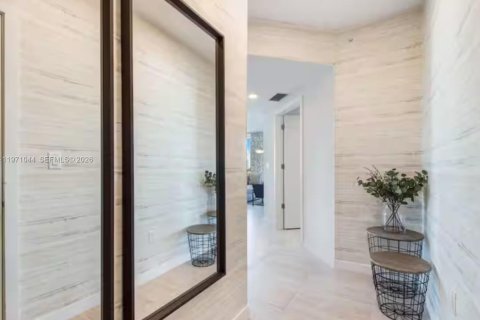Copropriété à vendre à Miami, Floride: 2 chambres, 97.36 m2 № 2046076 - photo 15