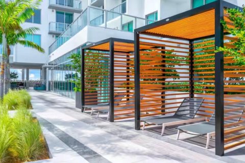 Copropriété à vendre à Miami, Floride: 2 chambres, 97.36 m2 № 2046076 - photo 19