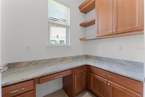 House in Orlando, Florida 5 bedrooms, 387.59 sq.m. № 1786063 - photo 10