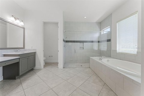 House in Orlando, Florida 5 bedrooms, 387.59 sq.m. № 1786063 - photo 24