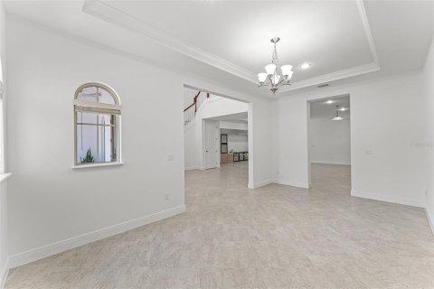 House in Orlando, Florida 5 bedrooms, 387.59 sq.m. № 1786063 - photo 16