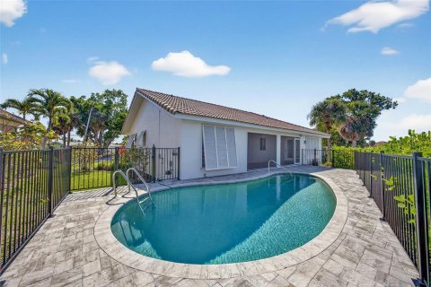 Villa ou maison à vendre à Punta Gorda, Floride: 3 chambres, 125.98 m2 № 2318716 - photo 4