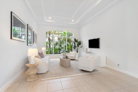 House in Delray Beach, Florida 3 bedrooms, 254.74 sq.m. № 2251518 - photo 3