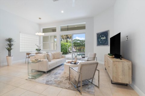 House in Delray Beach, Florida 3 bedrooms, 254.74 sq.m. № 2251518 - photo 11