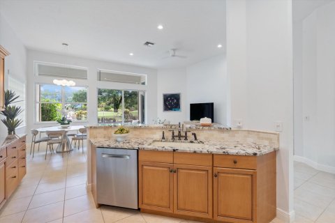 House in Delray Beach, Florida 3 bedrooms, 254.74 sq.m. № 2251518 - photo 8