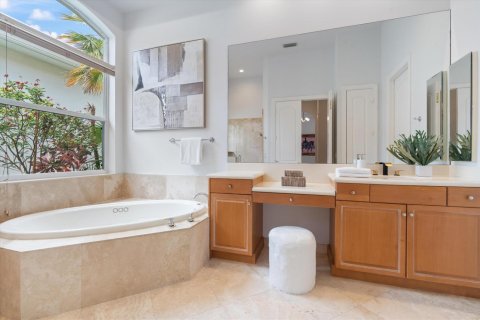 House in Delray Beach, Florida 3 bedrooms, 254.74 sq.m. № 2251518 - photo 29
