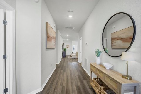 Casa en venta en Winter Haven, Florida, 4 dormitorios, 192.68 m2 № 2201808 - foto 4