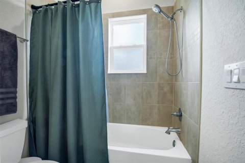 Casa en venta en Winter Haven, Florida, 4 dormitorios, 192.68 m2 № 2201808 - foto 29