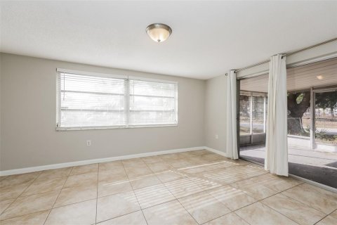 Villa ou maison à vendre à Port Richey, Floride: 3 chambres, 127.65 m2 № 2123937 - photo 14
