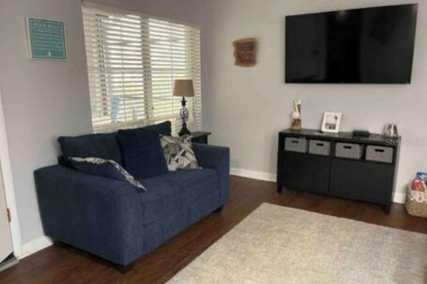 Condo in Madeira Beach, Florida, 1 bedroom  № 1615494 - photo 7