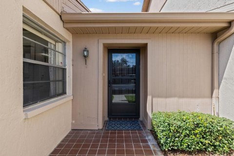 Condo in Holiday, Florida, 1 bedroom № 2209203 - photo 3