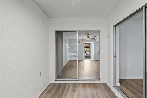 Condo in Holiday, Florida, 1 bedroom № 2209203 - photo 27