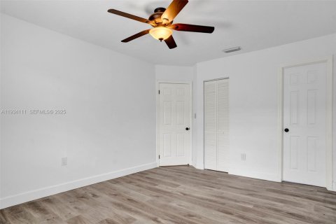 Снять в аренду таунхаус в Катлер-Бей, Флорида 2 спальни, 106.28м2, № 1992408 - фото 27