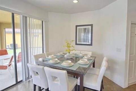 Villa ou maison à louer à Davenport, Floride: 5 chambres, 216.74 m2 № 1835558 - photo 9