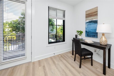 Townhouse in Tampa, Florida 3 bedrooms, 161 sq.m. № 2119930 - photo 28