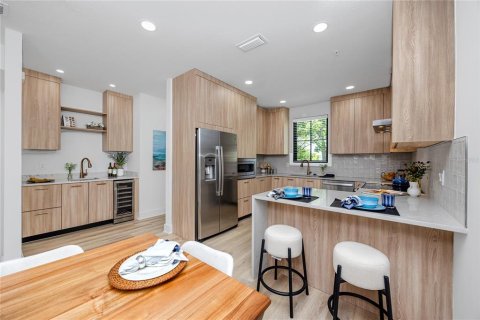 Townhouse in Tampa, Florida 3 bedrooms, 161 sq.m. № 2119930 - photo 18