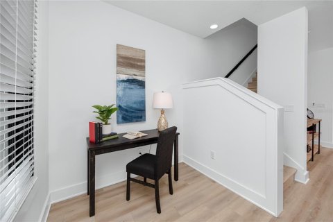 Townhouse in Tampa, Florida 3 bedrooms, 161 sq.m. № 2119930 - photo 29