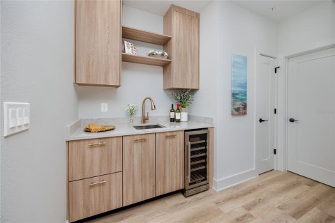 Townhouse in Tampa, Florida 3 bedrooms, 161 sq.m. № 2119930 - photo 17