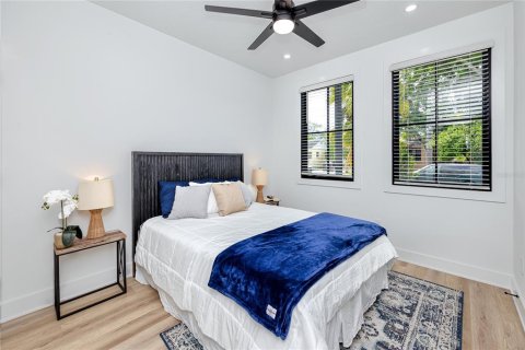 Townhouse in Tampa, Florida 3 bedrooms, 161 sq.m. № 2119930 - photo 10