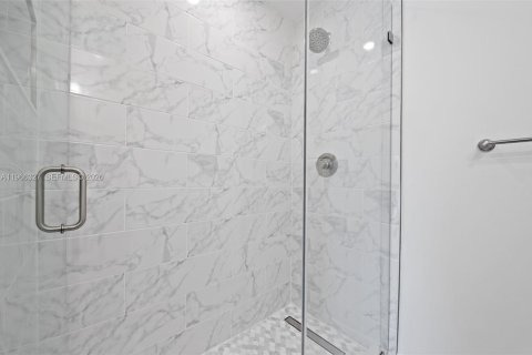 Copropriété à vendre à Coral Gables, Floride: 2 chambres, 92.25 m2 № 2028289 - photo 14