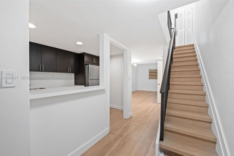 Copropriété à vendre à Coral Gables, Floride: 2 chambres, 92.25 m2 № 2028289 - photo 3