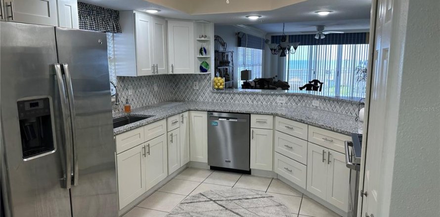 Condo à Daytona Beach, Floride, 3 chambres  № 1825212