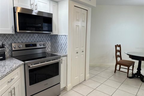 Copropriété à louer à Daytona Beach, Floride: 3 chambres, 205.78 m2 № 1825212 - photo 4