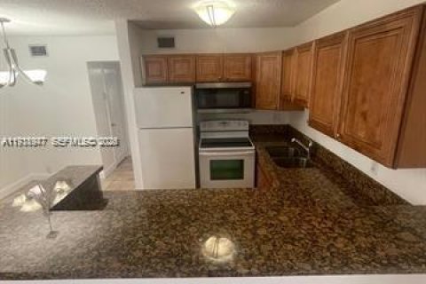 Copropriété à louer à North Bay Village, Floride: 1 chambre, 64.57 m2 № 1997251 - photo 5