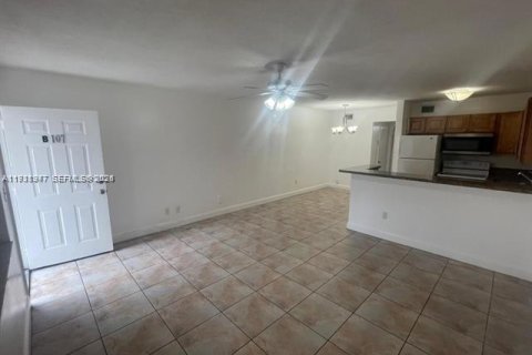 Copropriété à louer à North Bay Village, Floride: 1 chambre, 64.57 m2 № 1997251 - photo 14