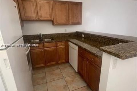 Copropriété à louer à North Bay Village, Floride: 1 chambre, 64.57 m2 № 1997251 - photo 3