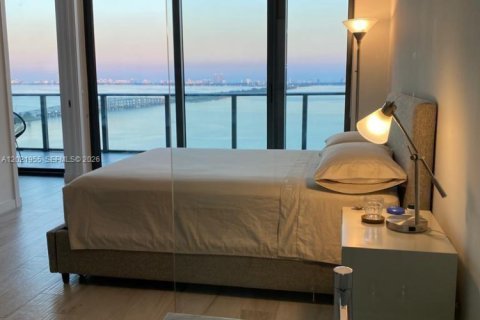 Condominio en alquiler en Miami, Florida, 1 dormitorio, 87.33 m2 № 2085454 - foto 6
