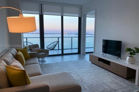 Condominio en alquiler en Miami, Florida, 1 dormitorio, 87.33 m2 № 2085454 - foto 10