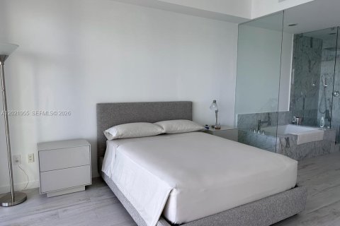 Condominio en alquiler en Miami, Florida, 1 dormitorio, 87.33 m2 № 2085454 - foto 8