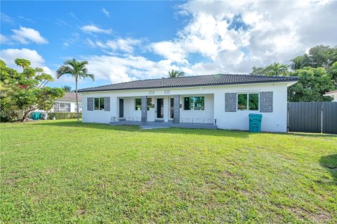 Immobilier commercial à vendre à Biscayne Park, Floride: 135.64 m2 № 1977418 - photo 4