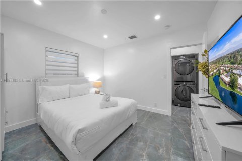 Immobilier commercial à vendre à Biscayne Park, Floride: 135.64 m2 № 1977418 - photo 18