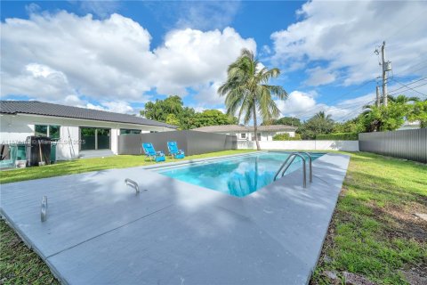 Immobilier commercial à vendre à Biscayne Park, Floride: 135.64 m2 № 1977418 - photo 27