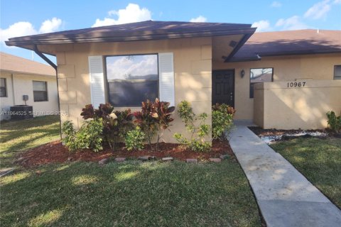 Villa ou maison à Sunrise, Floride 3 chambres, 106.28 m2 № 2028631