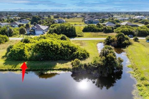 Terreno en Rotonda, Florida № 2098223