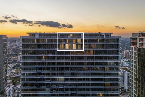 Condo in Miami, Florida, 5 bedrooms  № 2181110 - photo 2