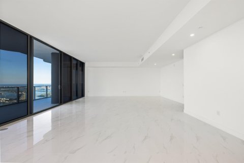 Condo in Miami, Florida, 5 bedrooms  № 2181110 - photo 11
