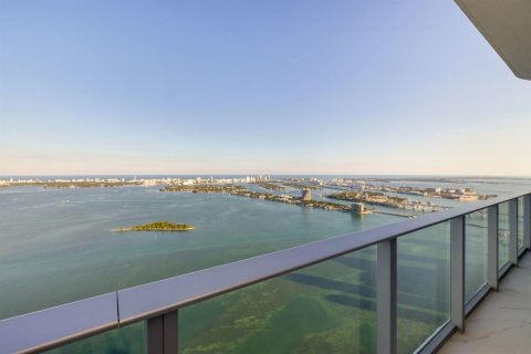 Condo in Miami, Florida, 5 bedrooms  № 2181110 - photo 27