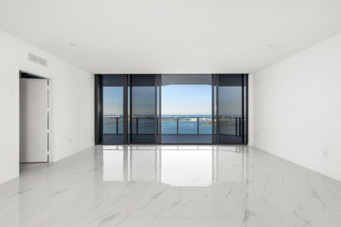 Condo in Miami, Florida, 5 bedrooms  № 2181110 - photo 19