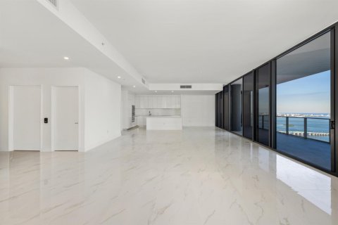 Condo in Miami, Florida, 5 bedrooms  № 2181110 - photo 7